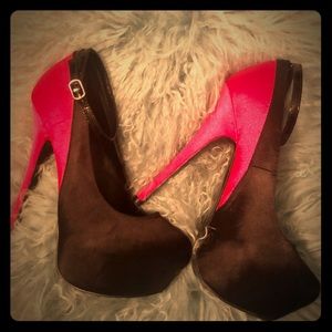 Size 8 platform black and pink dress shoes